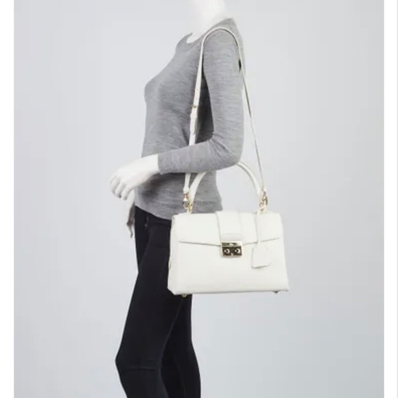 Christian Dior - Picture 10 of 10